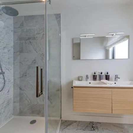 Penthouse Luxe 3 Bedrooms Center *