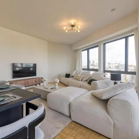 Penthouse Luxe 3 Bedrooms Center Apartment *
